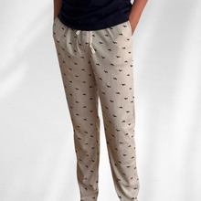 Cargar imagen en el visor de la galería, Pijama completa de pantalón DreamDog beige