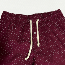 Cargar imagen en el visor de la galería, Pantalón corto de pijama vinotinto de Trébol
