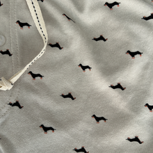 Cargar imagen en el visor de la galería, Pijama completa de pantalón corto DreamDog beige
