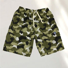 Cargar imagen en el visor de la galería, Pantalón corto verde militar
